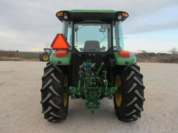 Image of John Deere 5100E equipment image 4