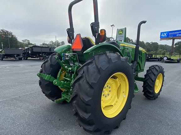 Image of John Deere 5100E equipment image 3