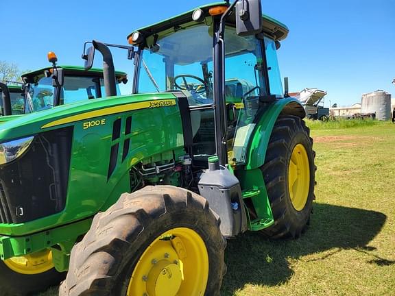 Image of John Deere 5100E equipment image 1