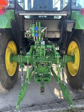 Image of John Deere 5100E equipment image 2