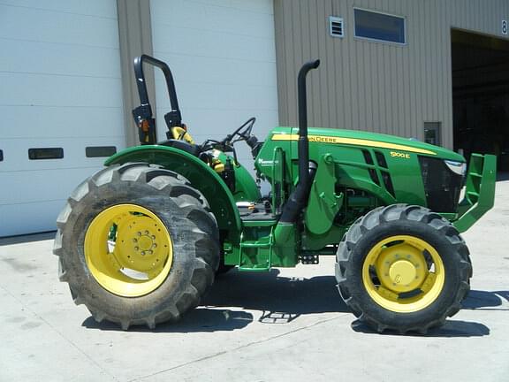 Image of John Deere 5100E equipment image 1