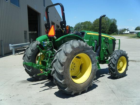 Image of John Deere 5100E equipment image 2