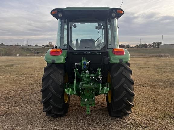 Image of John Deere 5100E equipment image 2