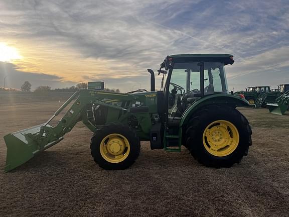 Image of John Deere 5100E equipment image 4