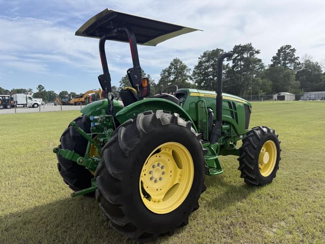 Image of John Deere 5100E equipment image 4