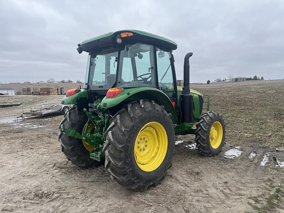 Image of John Deere 5100E equipment image 3