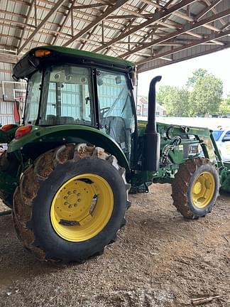 Image of John Deere 5100E equipment image 4