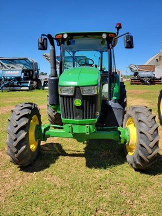 2022 John Deere 5100E Equipment Image0
