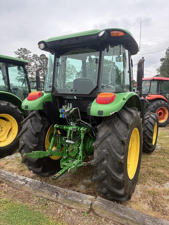 Image of John Deere 5100E equipment image 4