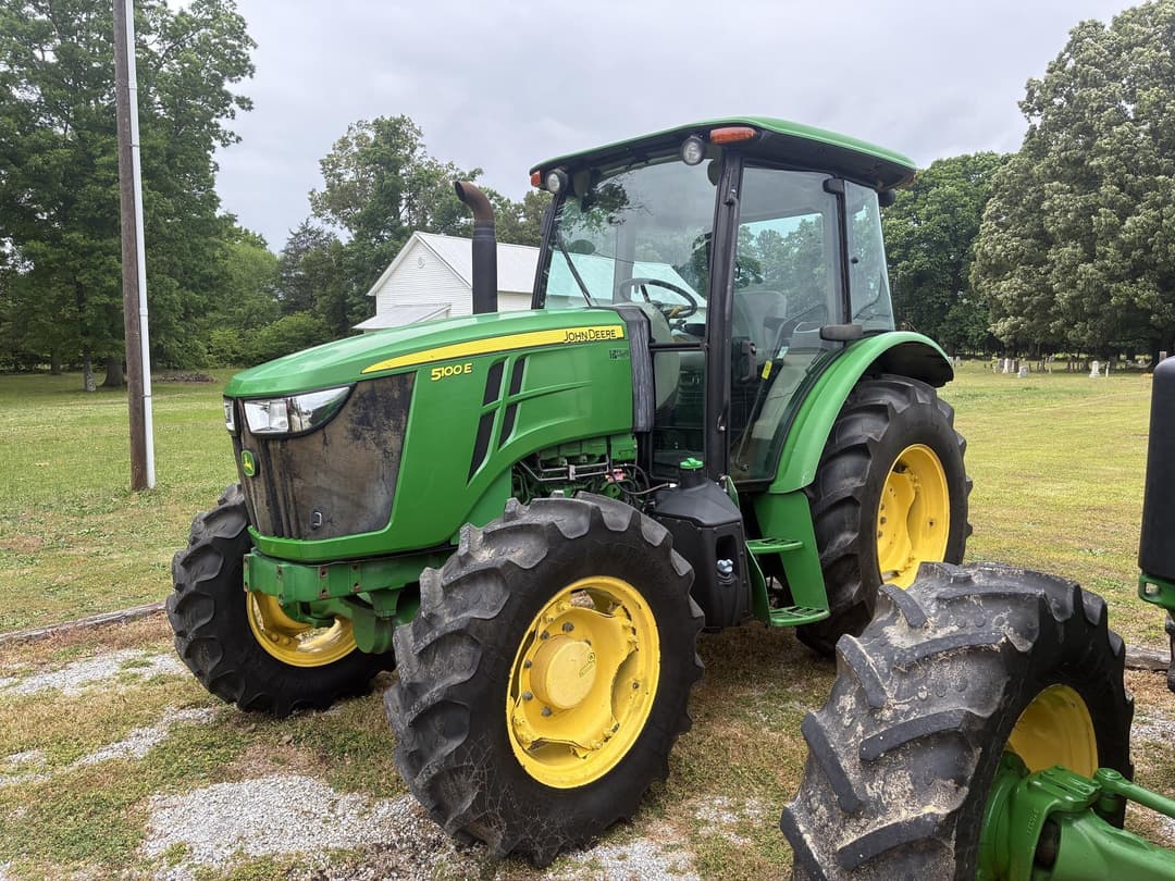 Image of John Deere 5100E Primary image