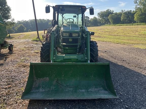 Image of John Deere 5100E equipment image 2