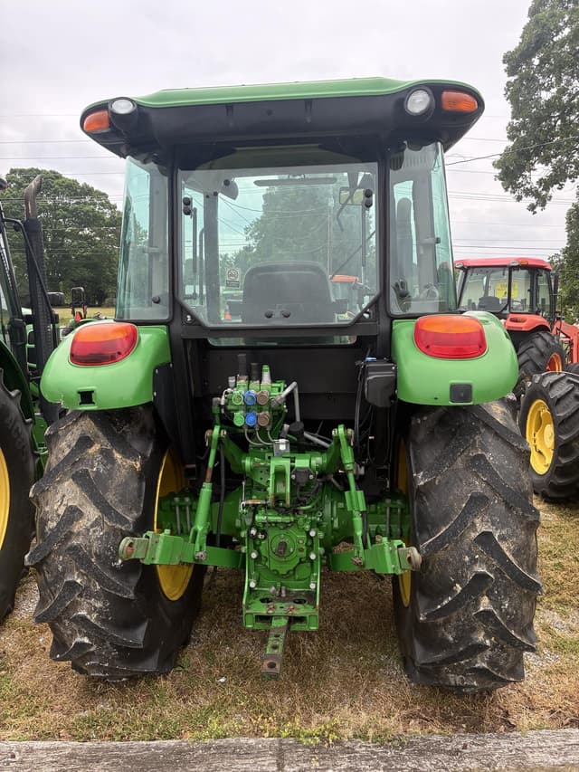 Image of John Deere 5100E equipment image 3