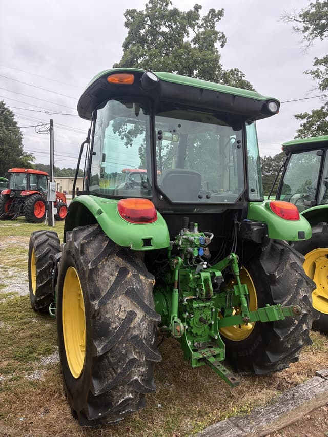 Image of John Deere 5100E equipment image 4