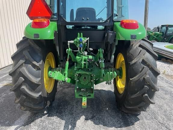 Image of John Deere 5100E equipment image 3