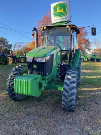 Image of John Deere 5100E equipment image 4