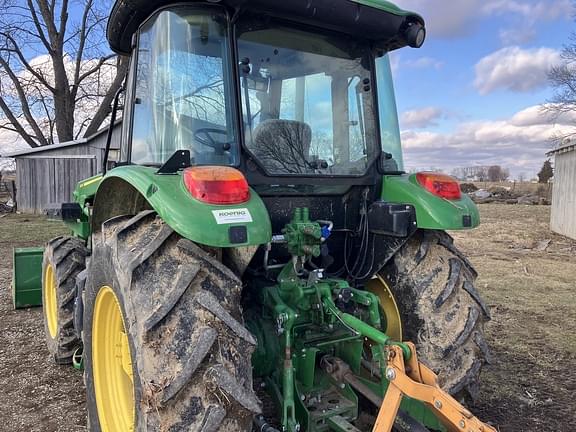 Image of John Deere 5100E equipment image 4