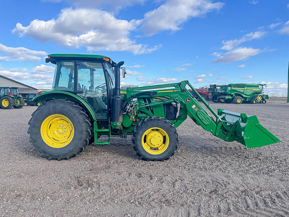 Image of John Deere 5100E equipment image 3