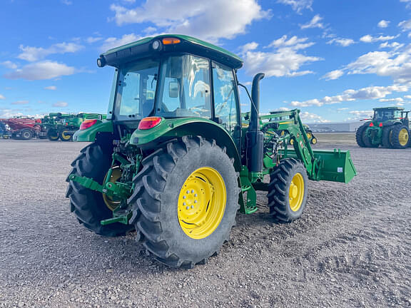 Image of John Deere 5100E equipment image 4