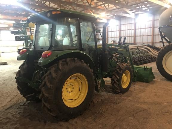 Image of John Deere 5100E equipment image 3