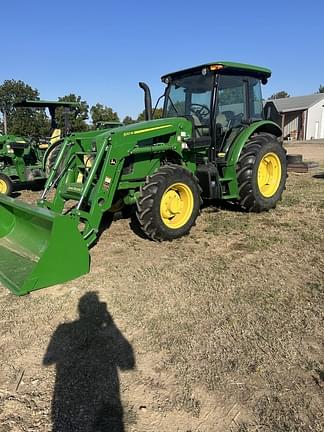 Image of John Deere 5100E equipment image 3