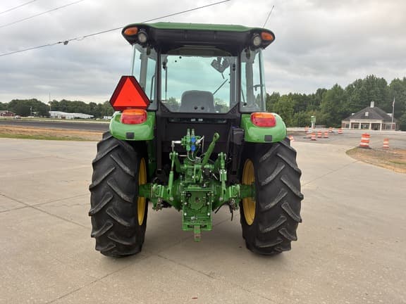 Image of John Deere 5100E equipment image 4