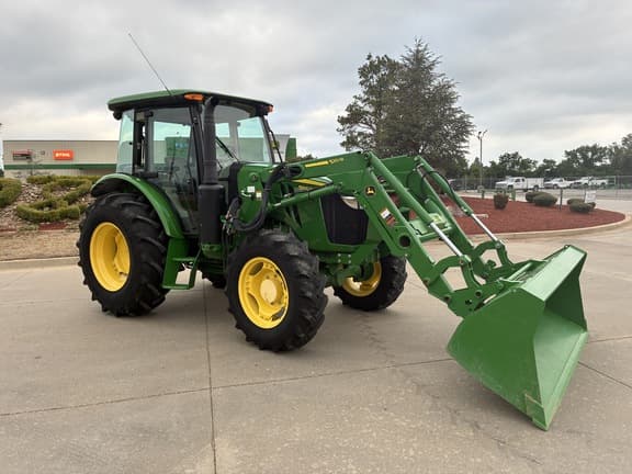 Image of John Deere 5100E equipment image 3