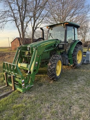 2022 John Deere 5100E Image