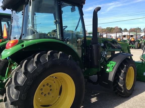 Image of John Deere 5100E equipment image 3