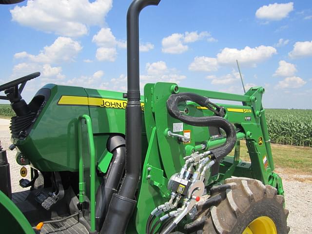 Image of John Deere 5100E equipment image 4