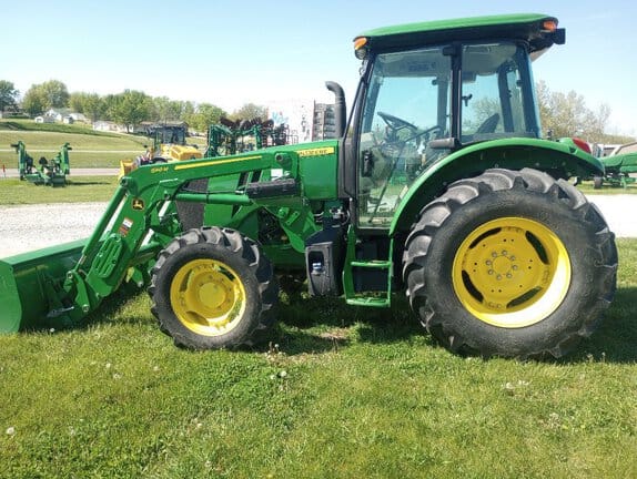 2022 John Deere 5100E Equipment Image0
