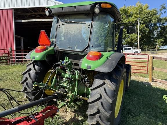 Image of John Deere 5100E equipment image 2