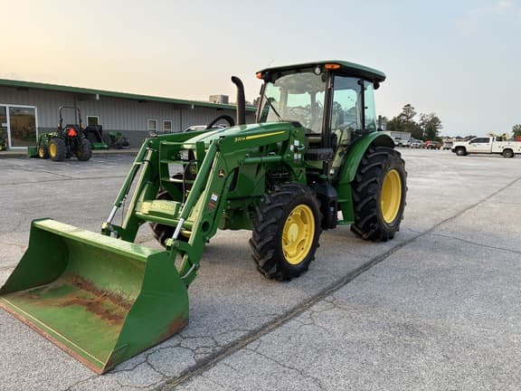 Image of John Deere 5100E equipment image 1