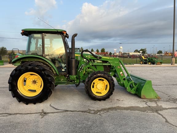 Image of John Deere 5100E equipment image 4