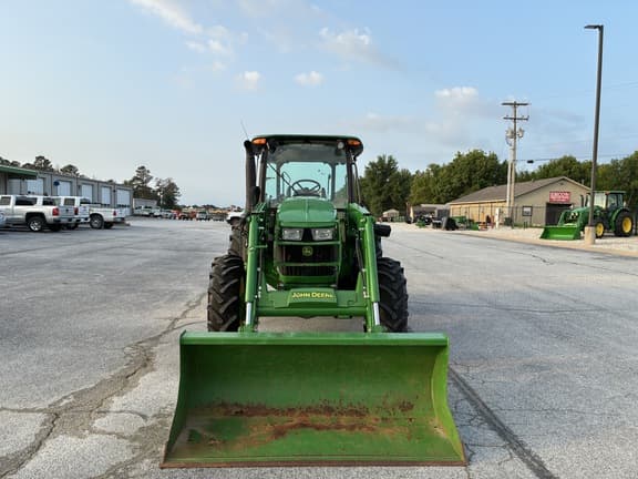 Image of John Deere 5100E equipment image 2