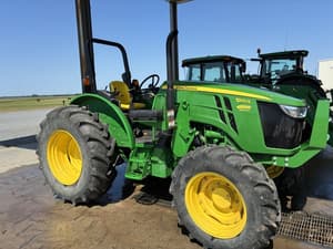 2022 John Deere 5100E Image