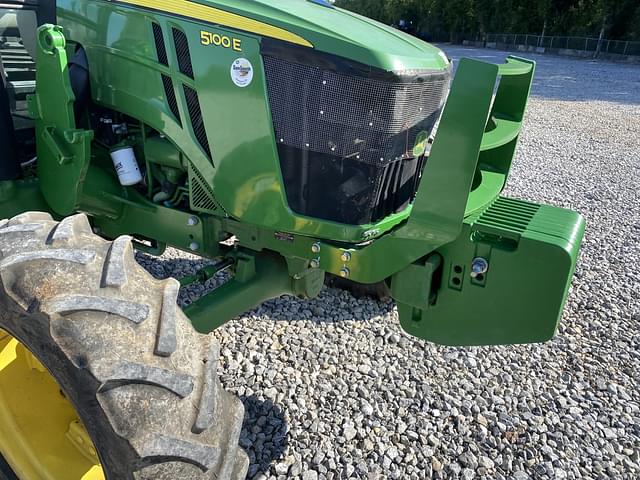 Image of John Deere 5100E equipment image 4