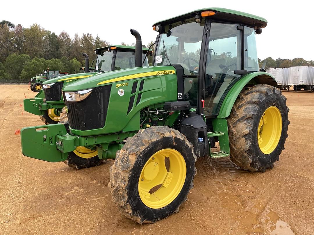 Image of John Deere 5100E Primary image