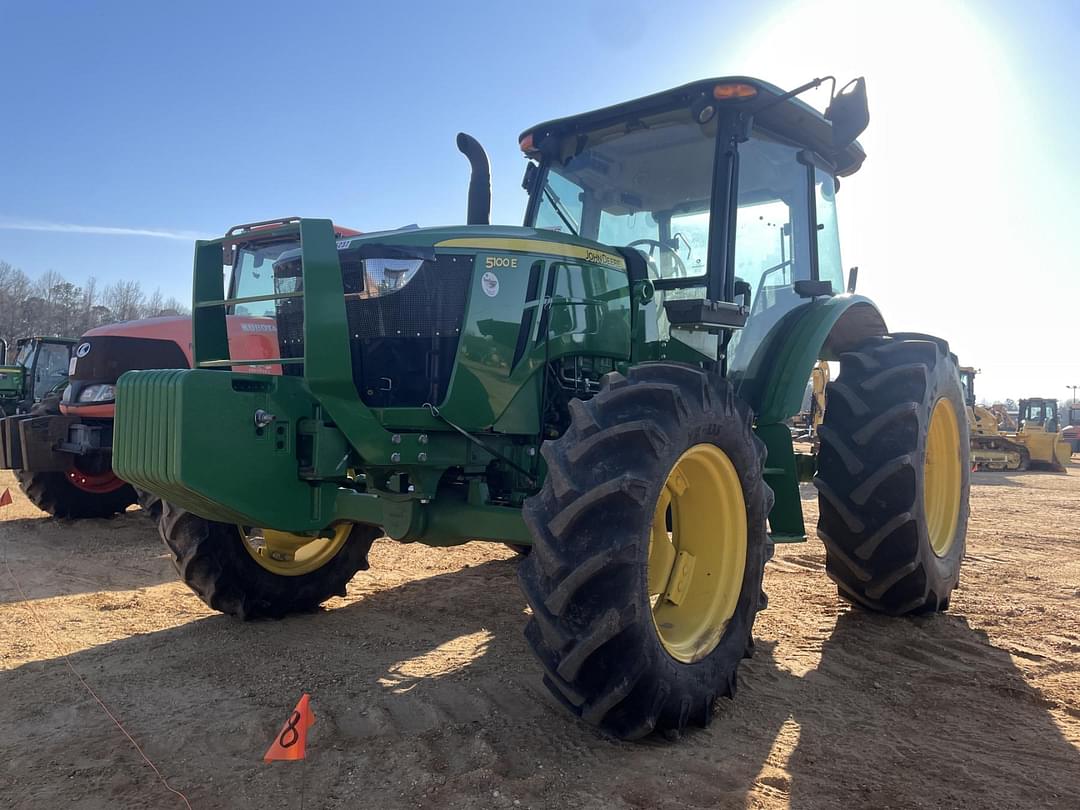 Image of John Deere 5100E Primary image