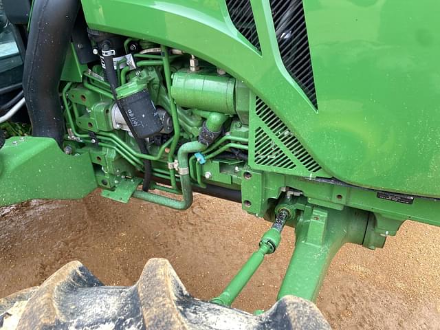 Image of John Deere 5100E equipment image 4