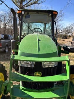 Image of John Deere 5100E equipment image 4
