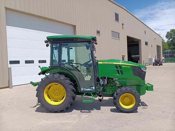 Image of John Deere 5100GN equipment image 3