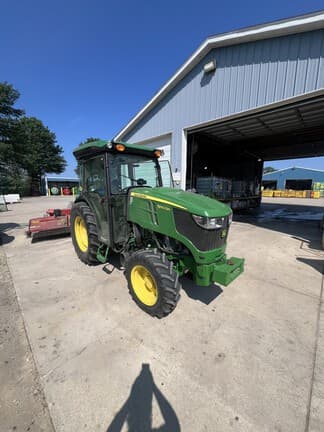 Image of John Deere 5100GN equipment image 4