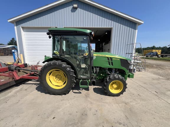Image of John Deere 5100GN equipment image 1