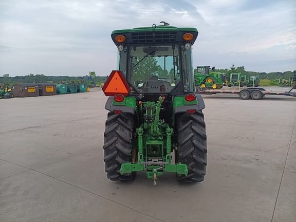 Image of John Deere 5100GN equipment image 3