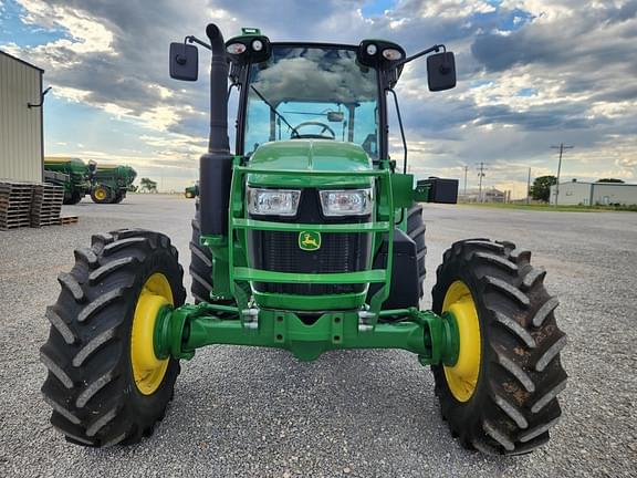 Image of John Deere 5100M equipment image 2