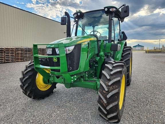 Image of John Deere 5100M equipment image 3