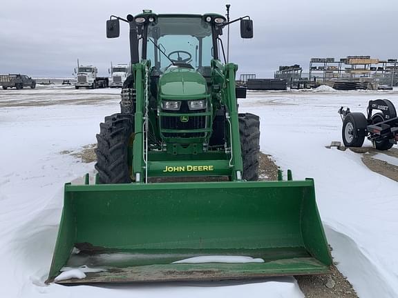 Image of John Deere 5100M equipment image 2