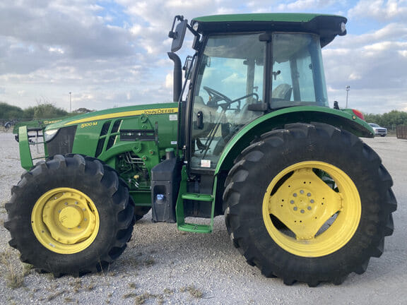 2022 John Deere 5100M Equipment Image0