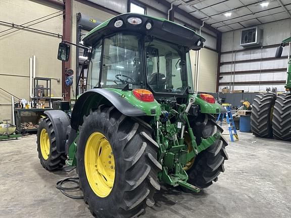 Image of John Deere 5100M equipment image 4