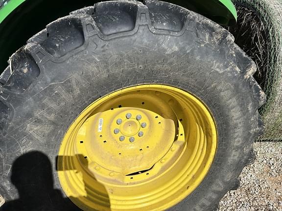 Image of John Deere 5100M equipment image 4